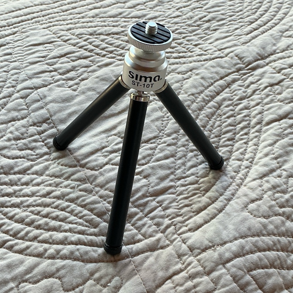 Sima ST-10T Black and Silver Tripod